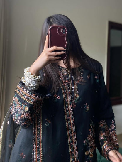 Hareem Embroidered 3PC