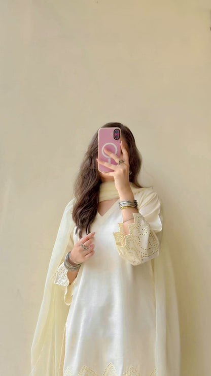 Ania Embroidered 3pc