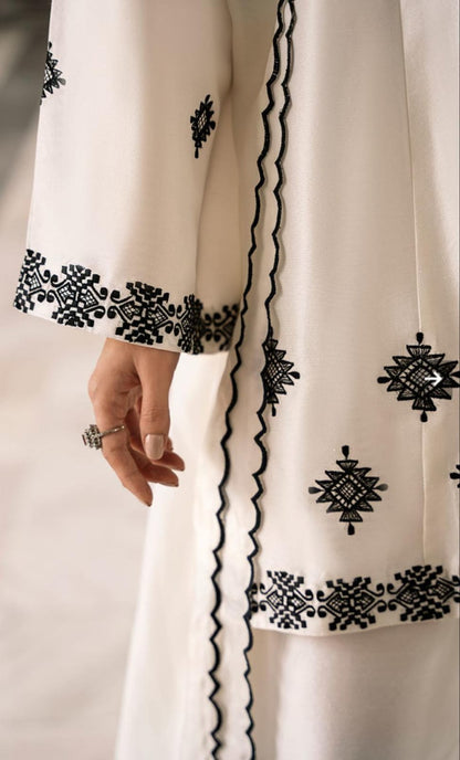 Elsa Embroidered 3PC set