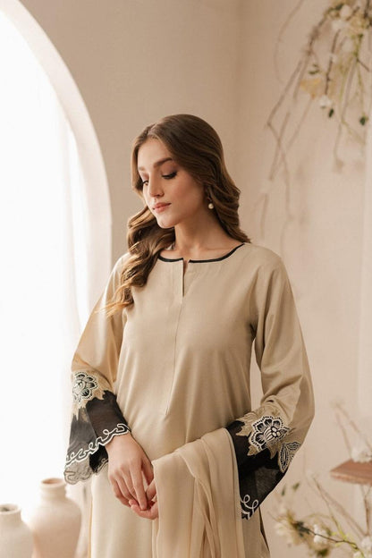 Safoora Embroidered 3-piece lawn suit