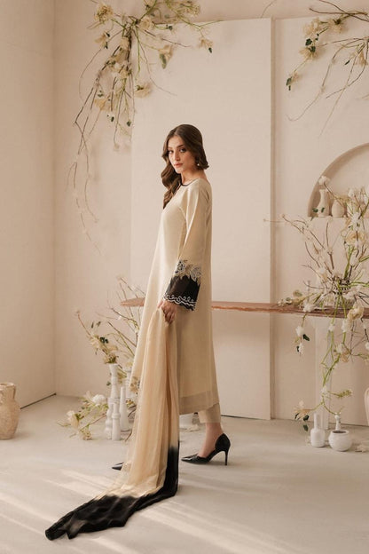 Safoora Embroidered 3-piece lawn suit