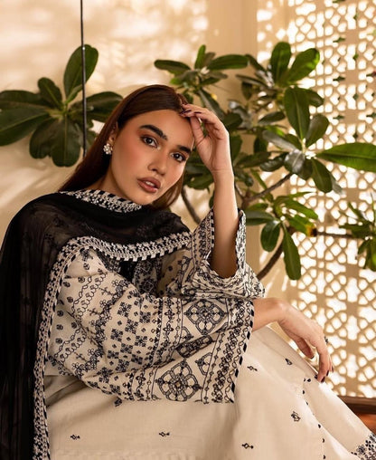 ARFA Embroidered 3-piece lawn suit