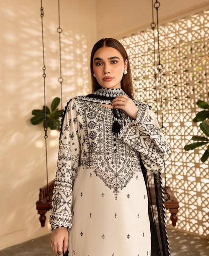 ARFA Embroidered 3-piece lawn suit