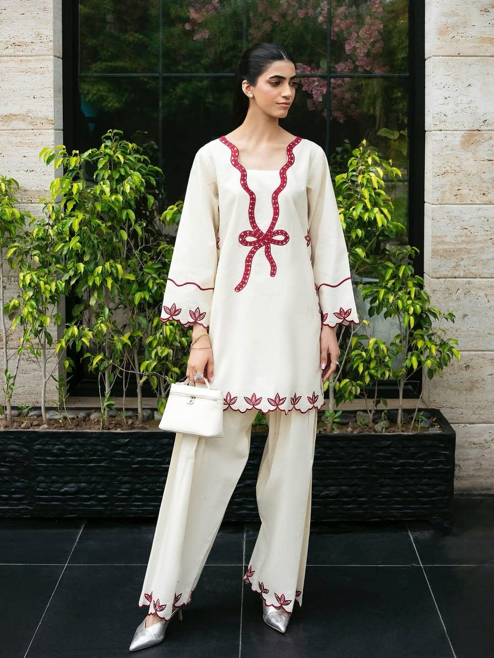 Bow Embroidered 3Pc